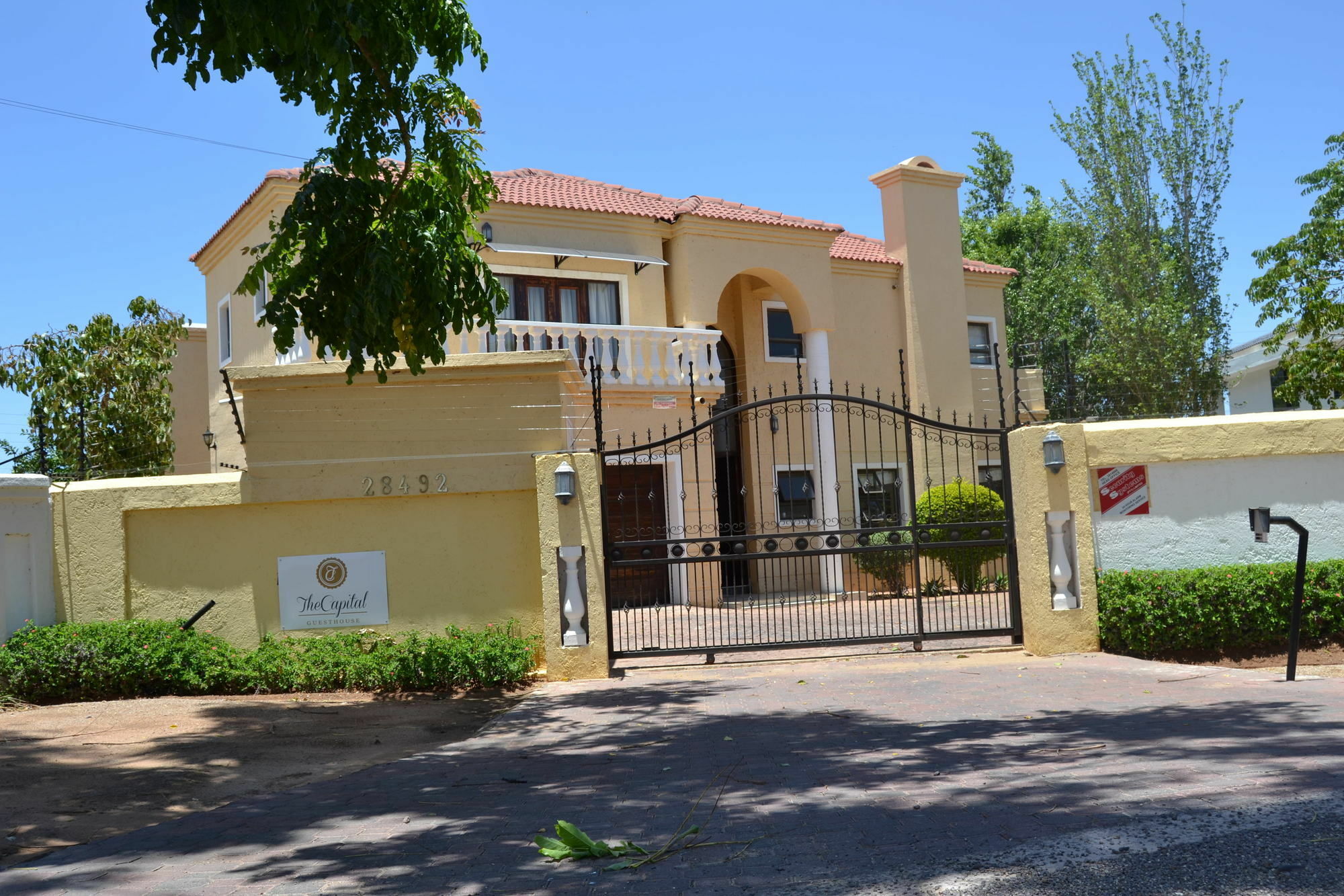 The Capital Guest House Gaborone Exterior foto